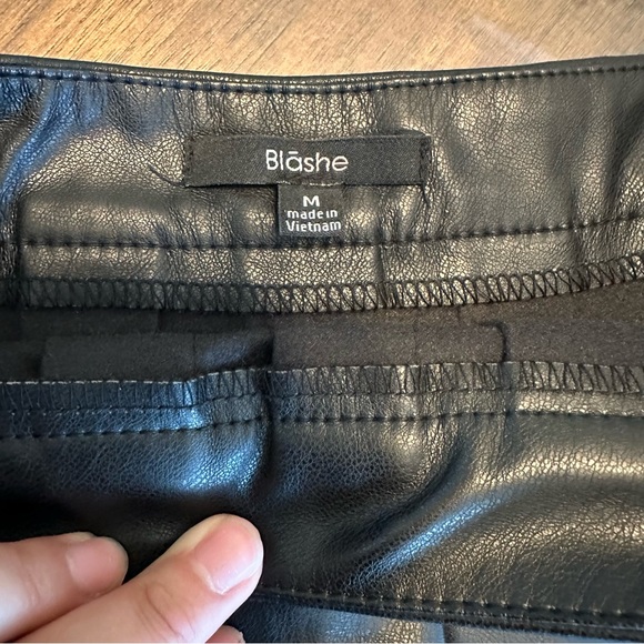 Blashe black leather skirt, in excellent condition size M - Picture 8 of 14